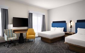 Hampton Inn Moline 3*