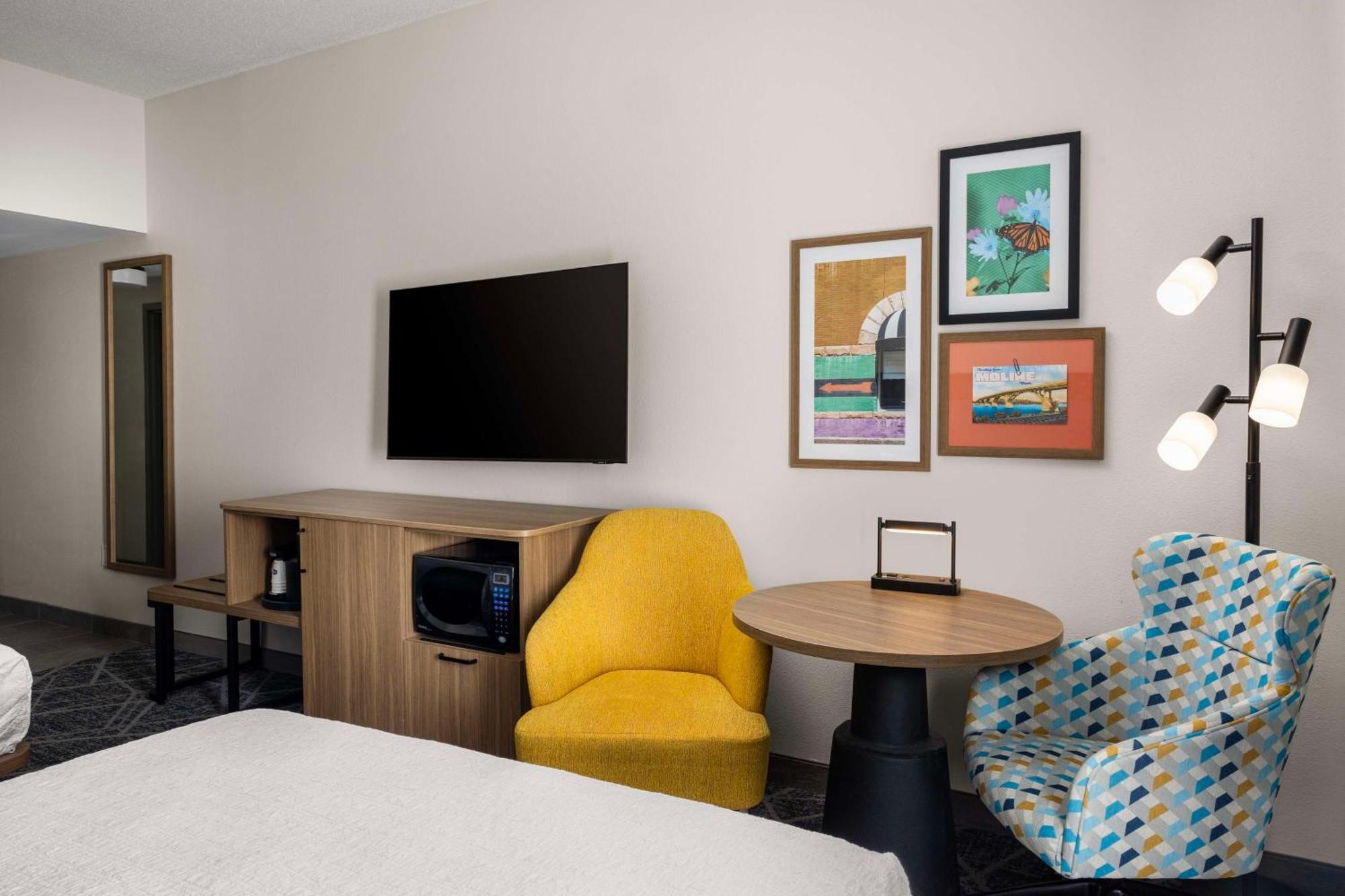 Hampton Inn & Suites Moline-Quad City Int'L Aprt Exterior photo