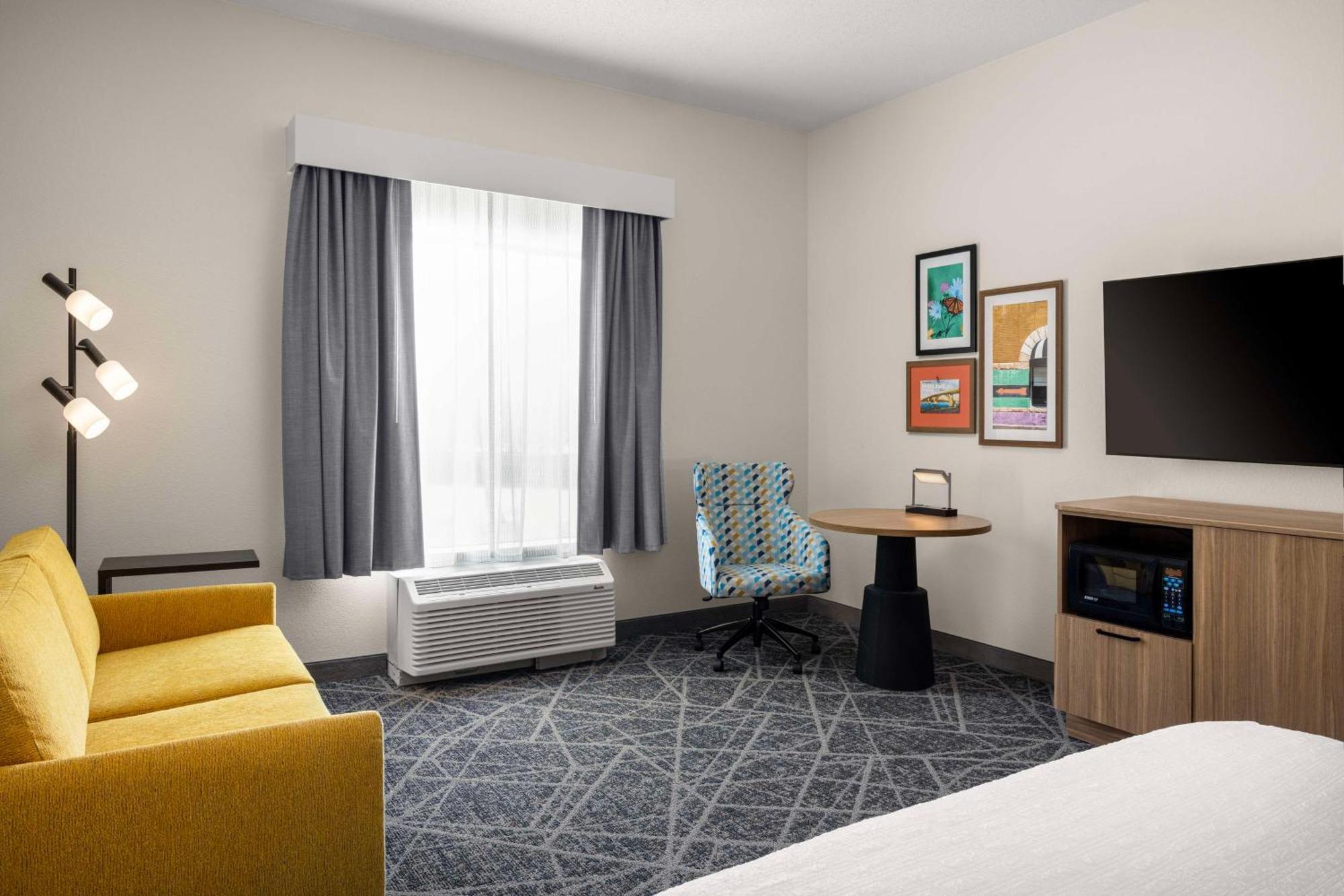 Hampton Inn & Suites Moline-Quad City Int'L Aprt Exterior photo