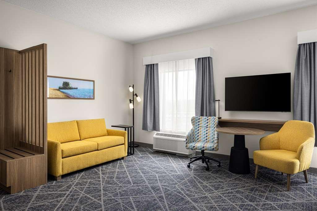 Hampton Inn & Suites Moline-Quad City Int'L Aprt Room photo